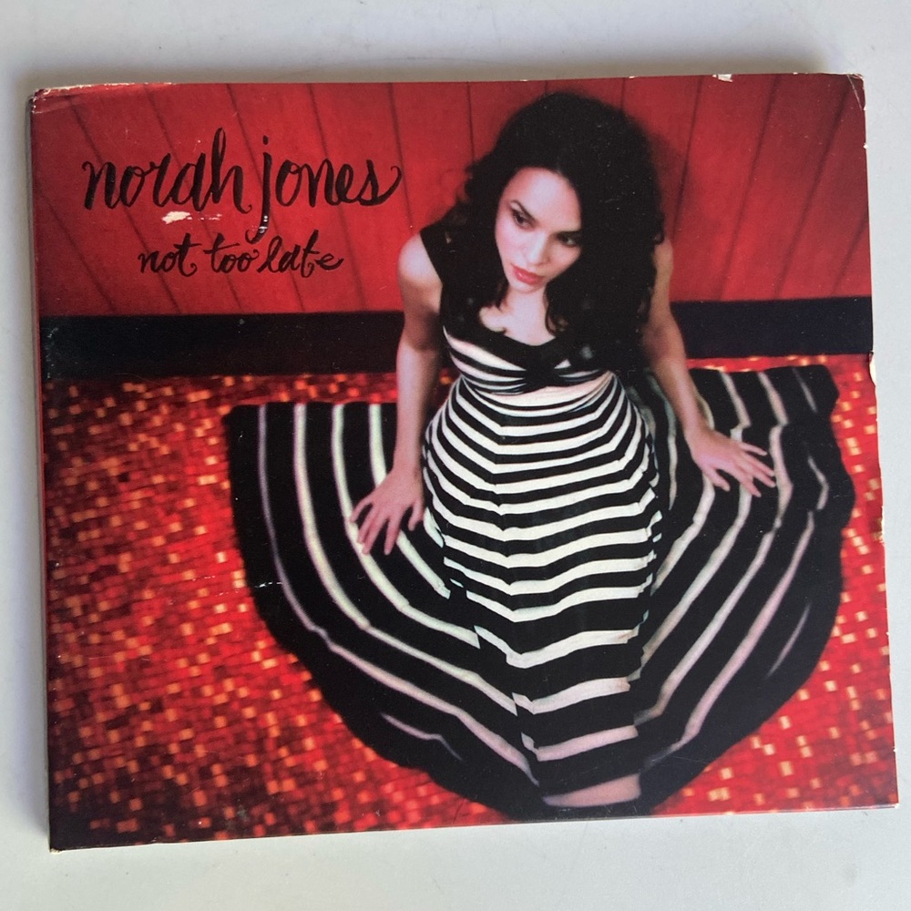 Norah Jones Not Too Late Compact Disc